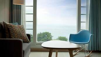 The Marine Pool Villa