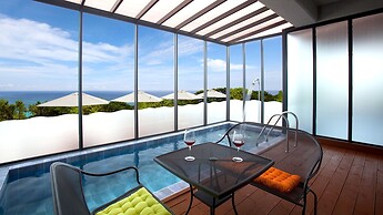 The Marine Pool Villa