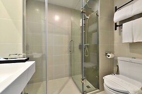 The Grass Serviced Suites by At Mind