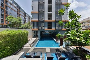 The Grass Serviced Suites by At Mind