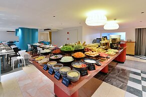 The Grass Serviced Suites by At Mind