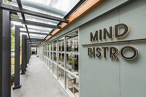 The Grass Serviced Suites by At Mind