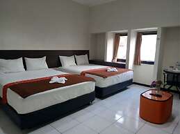 Bantal Guling Pasar Baru Bandung