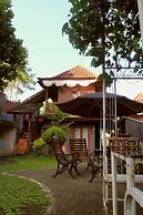 Bantal Guling Villa Bandung