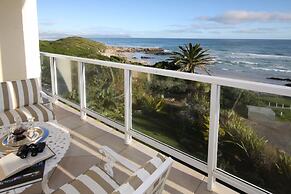 Hermanus Beachfront Lodge