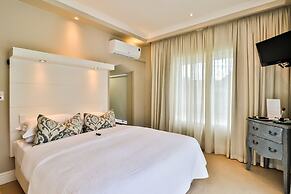 Hermanus Beachfront Lodge