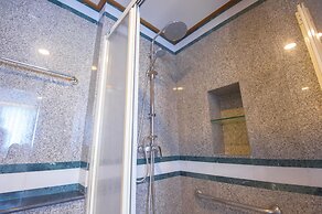 Glur Central Pratunam