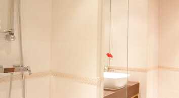 Grand lord Boutique Hotel