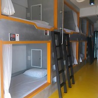 The Port Hostel By Suwatchai