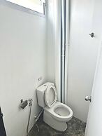 The Port Hostel By Suwatchai