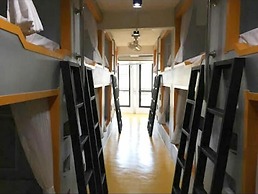 The Port Hostel By Suwatchai