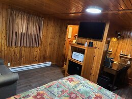 Sunset Motel at Armand's Gardens