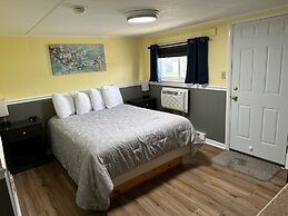 Sunset Motel at Armand's Gardens