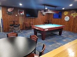 Sunset Motel at Armand's Gardens