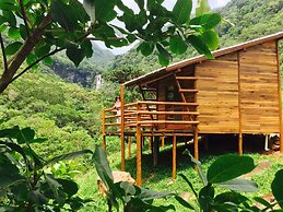 Cachoeira dos Borges Cabanas e Parque