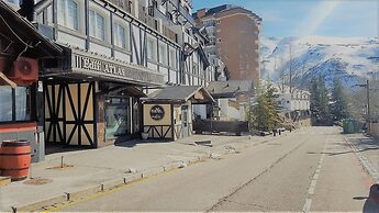 Todosierranevada Zona Baja Junto a los Telecabinas