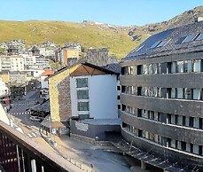 Todosierranevada Zona Baja Junto a los Telecabinas