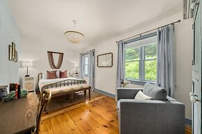 Inn at Silver Maple Farm