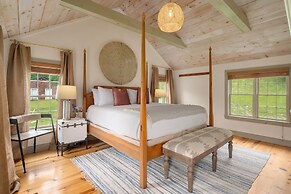 Inn at Silver Maple Farm