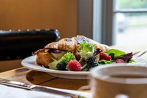 Inn at Silver Maple Farm
