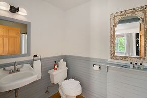 Inn at Silver Maple Farm