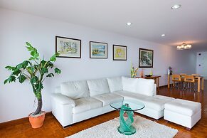 Baan TiewKlurn Beachfront Condomium