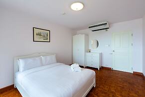 Baan TiewKlurn Beachfront Condomium