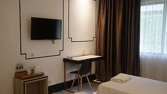 De Ningrat Topas Galeria