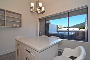 Whistler Blackcomb VR Hearthstone Lodge