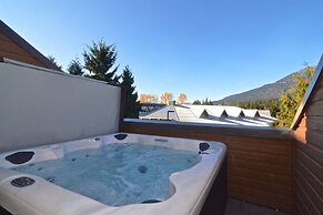 Whistler Blackcomb VR Hearthstone Lodge