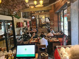 The 8 Factory Hotel Phitsanulok