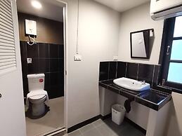 The 8 Factory Hotel Phitsanulok