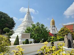 The 8 Factory Hotel Phitsanulok