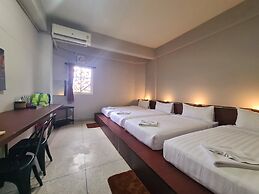 The 8 Factory Hotel Phitsanulok