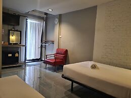 The 8 Factory Hotel Phitsanulok