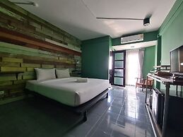 The 8 Factory Hotel Phitsanulok