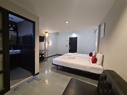 The 8 Factory Hotel Phitsanulok
