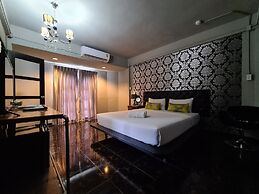 The 8 Factory Hotel Phitsanulok