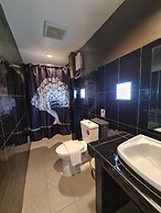 The 8 Factory Hotel Phitsanulok