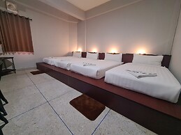 The 8 Factory Hotel Phitsanulok