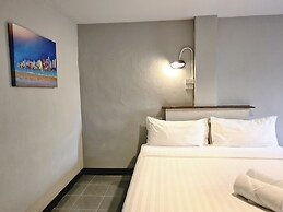 The 8 Factory Hotel Phitsanulok