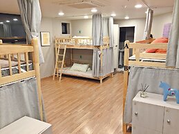 Flat B Hostel - Hostel