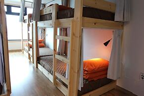 Flat B Hostel - Hostel