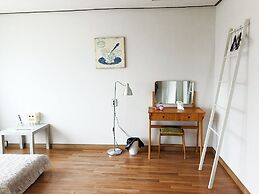 Flat B Hostel - Hostel