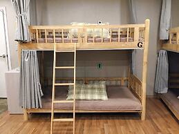 Flat B Hostel - Hostel