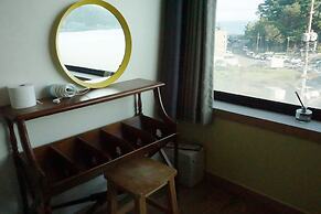 Flat B Hostel - Hostel