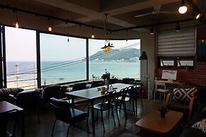 Flat B Hostel - Hostel