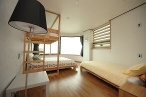 Flat B Hostel - Hostel