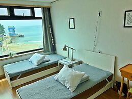 Flat B Hostel - Hostel