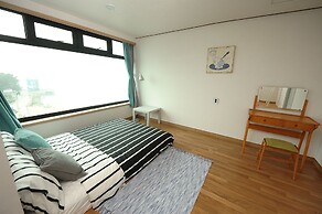 Flat B Hostel - Hostel